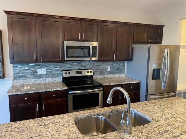 Building Photo - 108 Jersey Ln