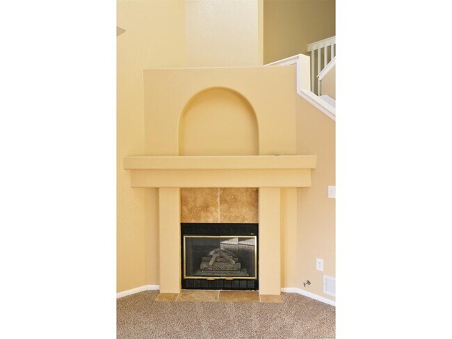 Building Photo - Spacious 3 bed 2 bath Townhome for Rent in Arvada