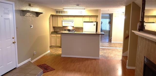 Building Photo - 2311 Basil Dr