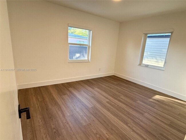 Building Photo - 117 NW 118th St