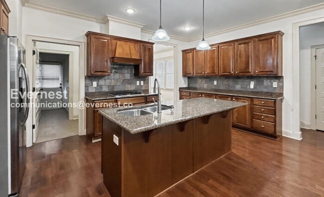 Building Photo - 2067 Ross Park Way