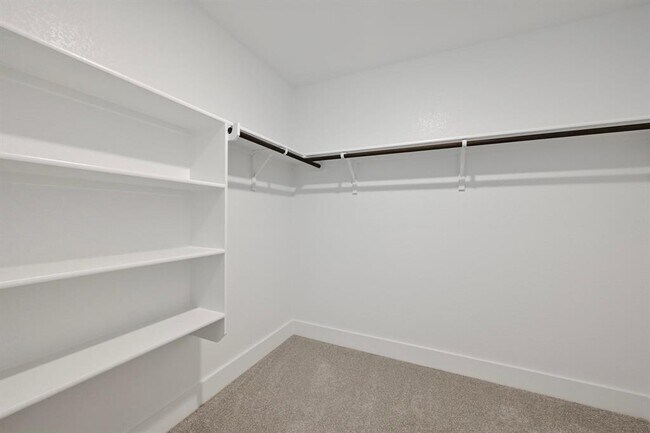 Building Photo - 433 Bristlecone Bend