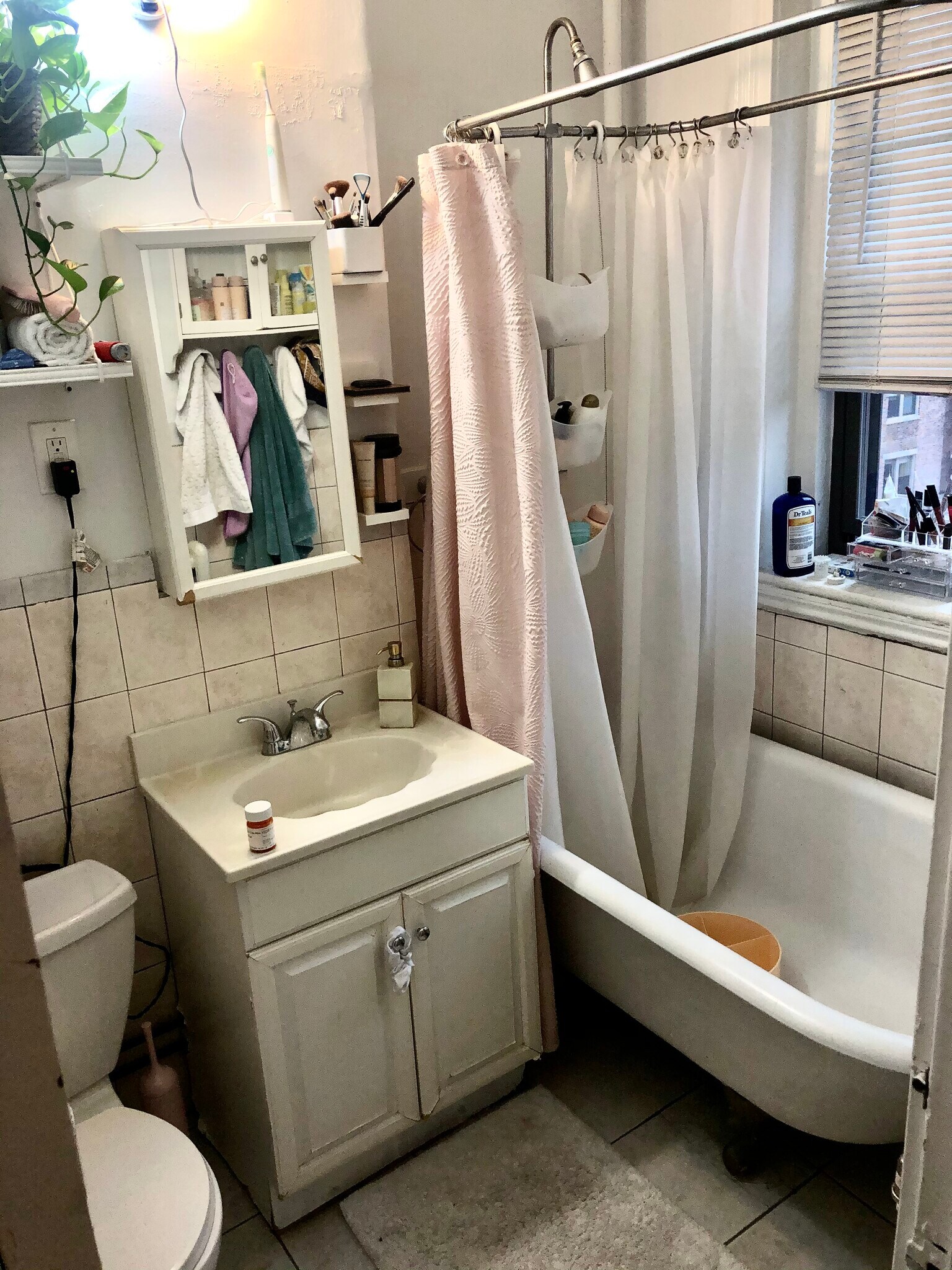 Building Photo - 1111 Boylston St