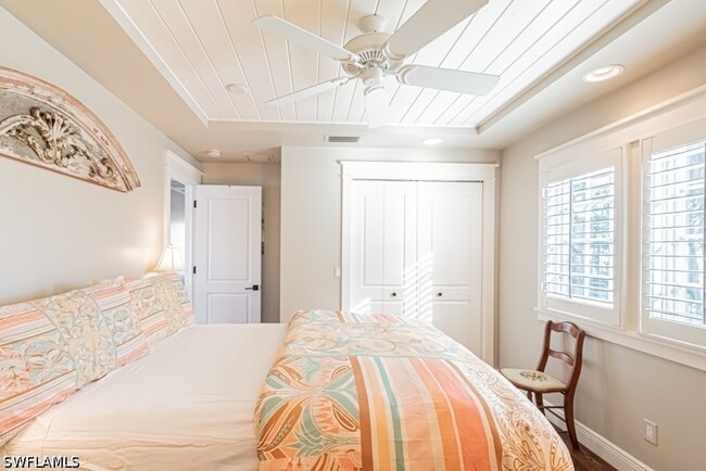 Building Photo - 287 11th Ave S