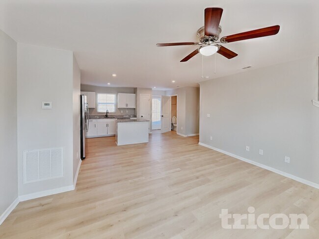 Building Photo - 4114 S Downs Cir