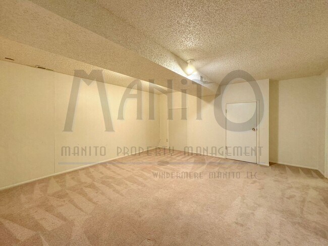 Building Photo - *COMING SOON* Entertainer's Delight - Spra...