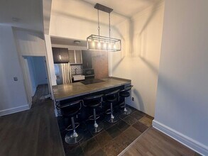 Building Photo - 285.5 Hudson Ave