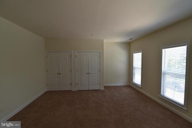 Building Photo - 139 Hokeland Dr