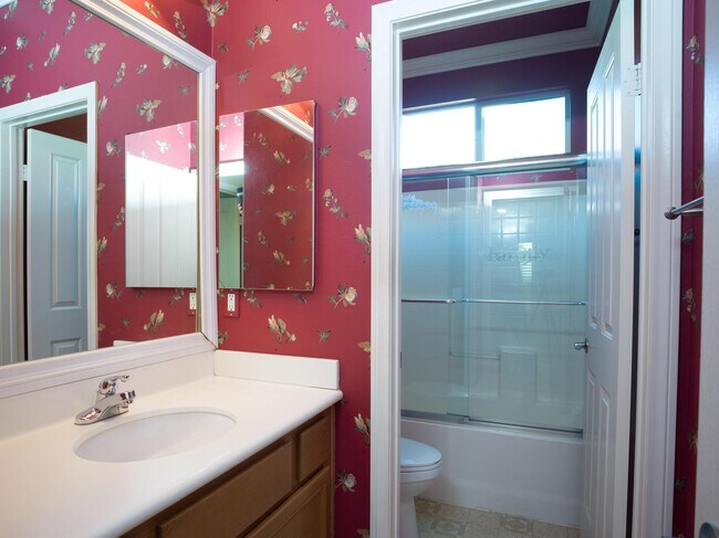 Building Photo - 42222 Revere St