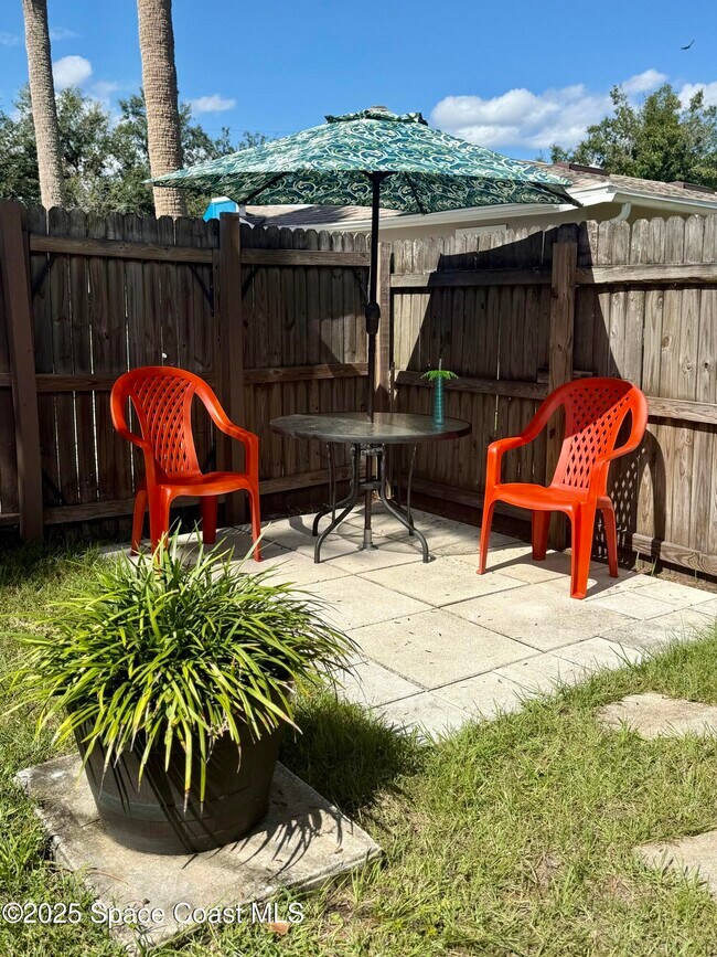 Building Photo - 240 Acorn Dr