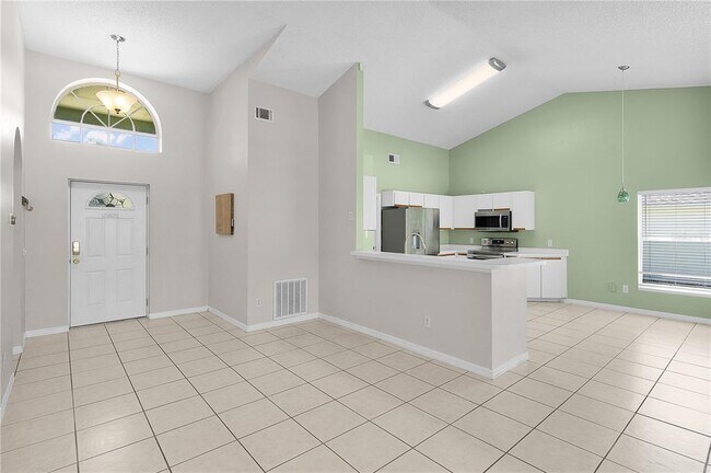 Building Photo - 40045 Palm St