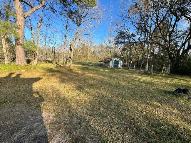 Building Photo - 7445 Bowers Ln