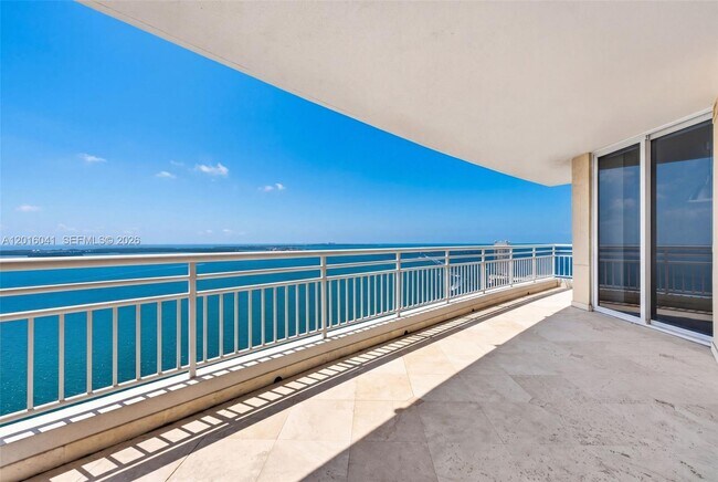 Building Photo - 808 Brickell Key Dr