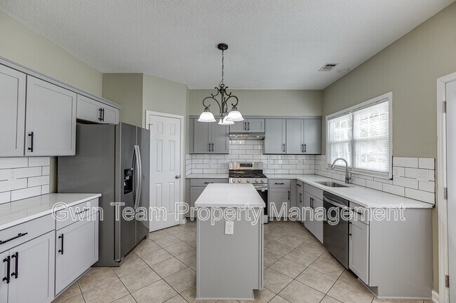 Building Photo - 305 Leatherman Ct