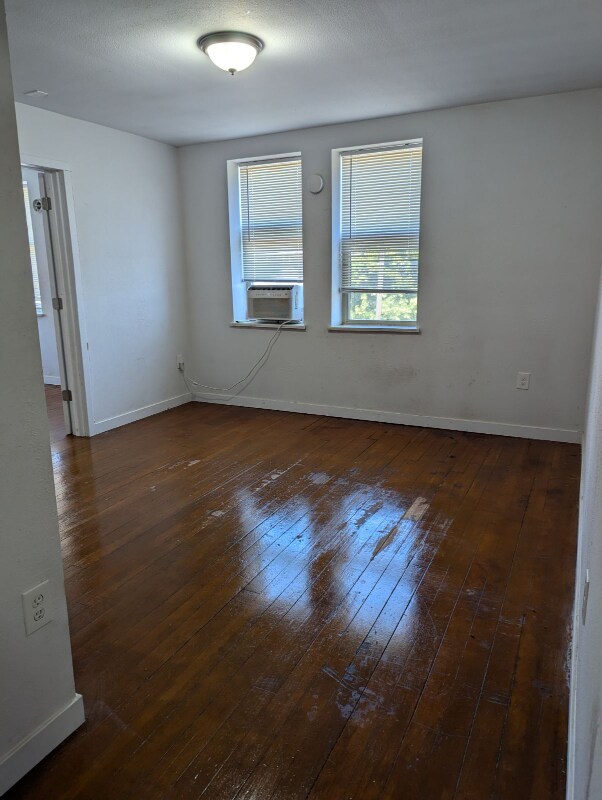 Building Photo - 269 NW Chehalis Ave