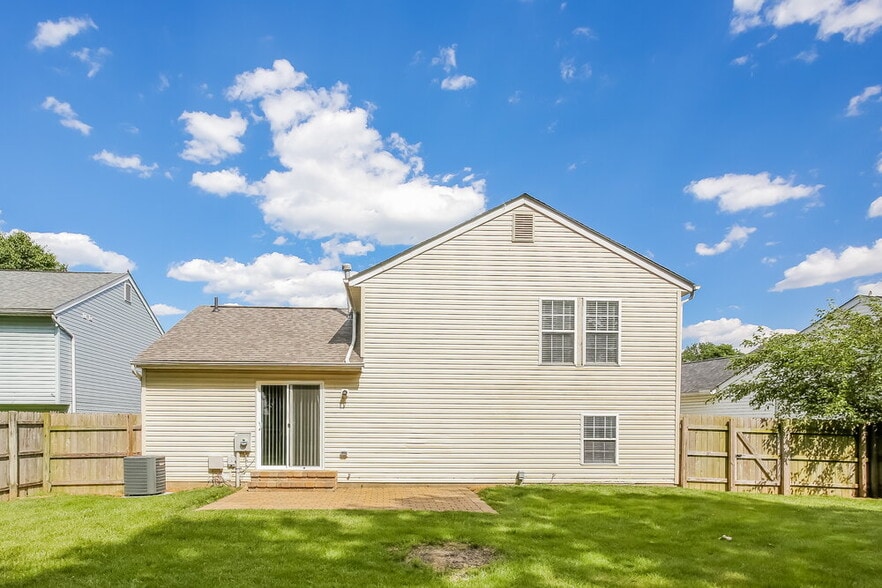 Building Photo - 1512 Berkhard Dr