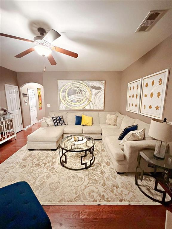 Building Photo - 2708 Beynon Ln NE