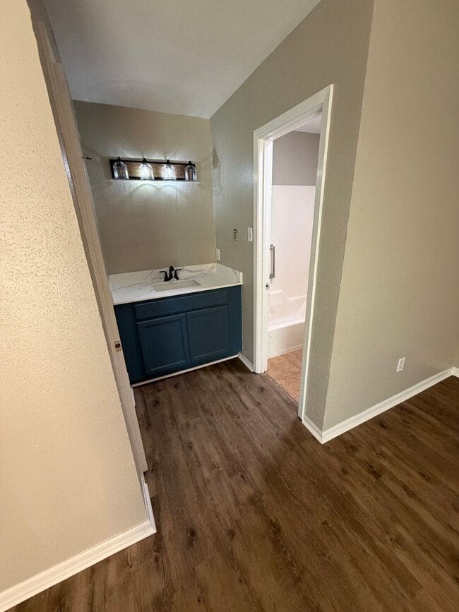 Building Photo - COMING SOON - 4 Bedroom, 2 Bathroom Home for Rent!