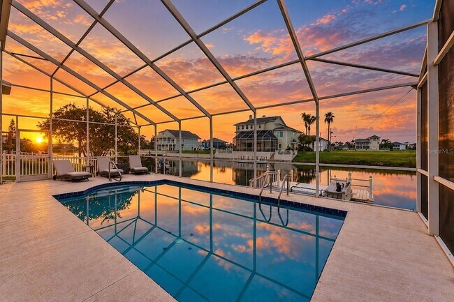 Building Photo - 4017 Triggerfish Dr