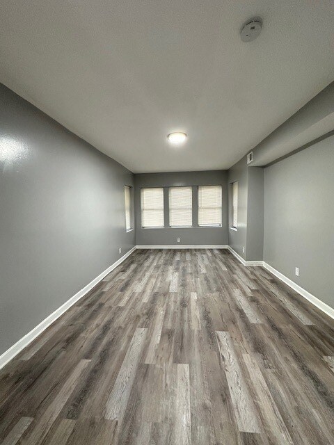 Building Photo - 7957 S Maryland Ave