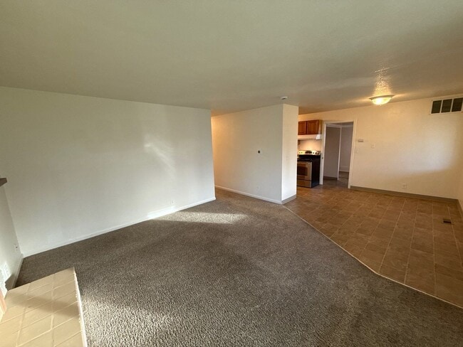 Building Photo - 1215 NW 11th St