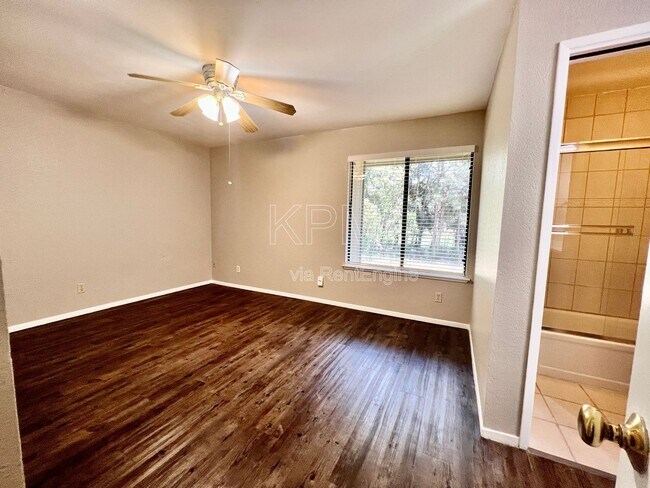 Building Photo - 6724 Plymouth Rd