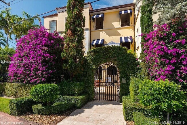 Building Photo - 4812 Pine Tree Dr