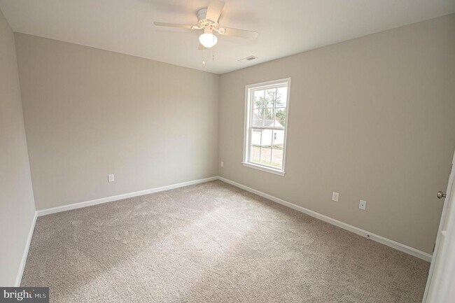 Building Photo - 242 Morgans Ct