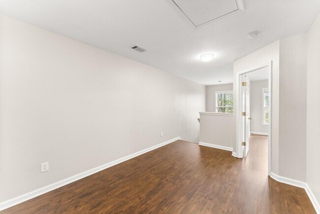 Building Photo - 1933 Lake Heights Cir NW
