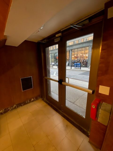 Building Photo - 145 Westminster St