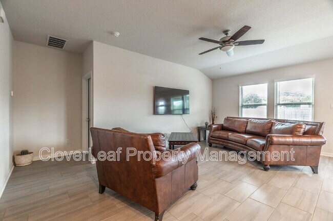 Building Photo - 3033 Casillero St