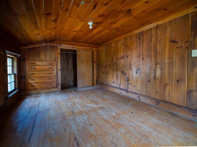 Building Photo - 503 Childs St