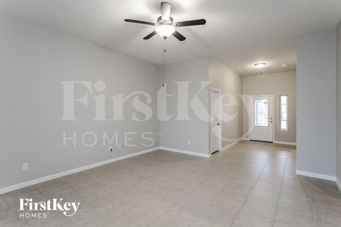 Building Photo - 21218 Opal Oak Dr