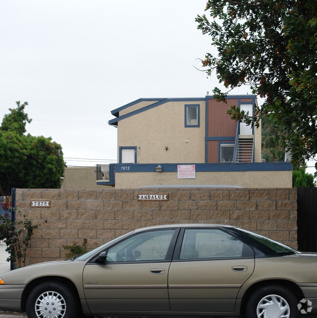 Building Photo - Andaluz