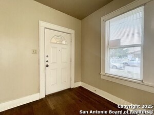 Building Photo - 124 Gifford St