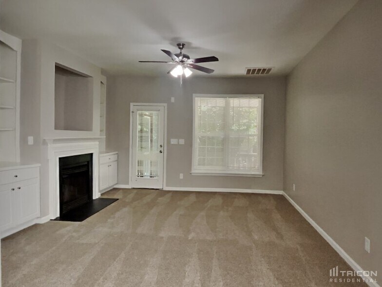 Building Photo - 205 Marino Pl