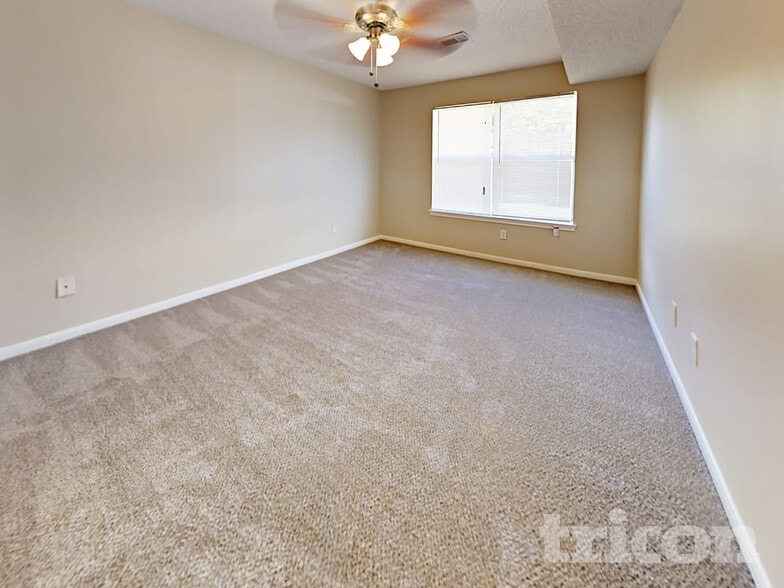 Building Photo - 3210 Kelling St