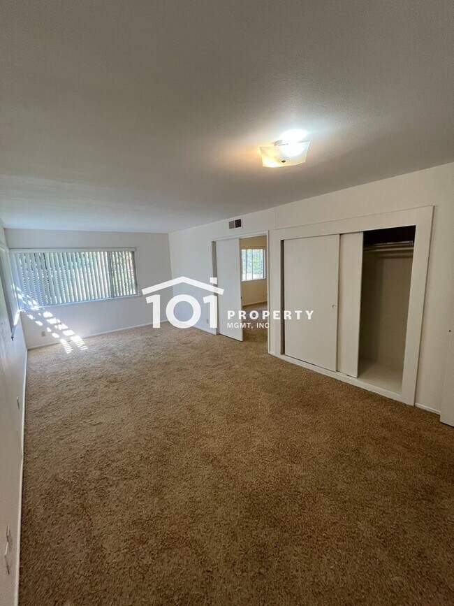 Building Photo - Spacious 3-Bedroom Home Near the Beach — Santa Barbara Shores