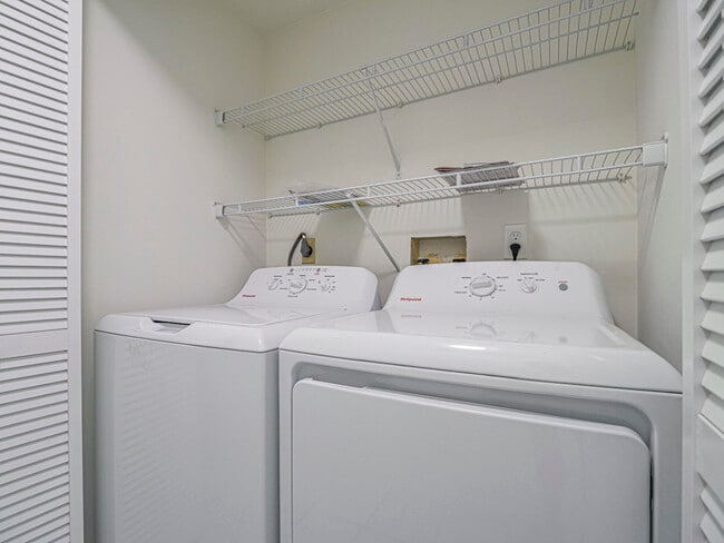 Building Photo - 8520 U.S. Rte 1