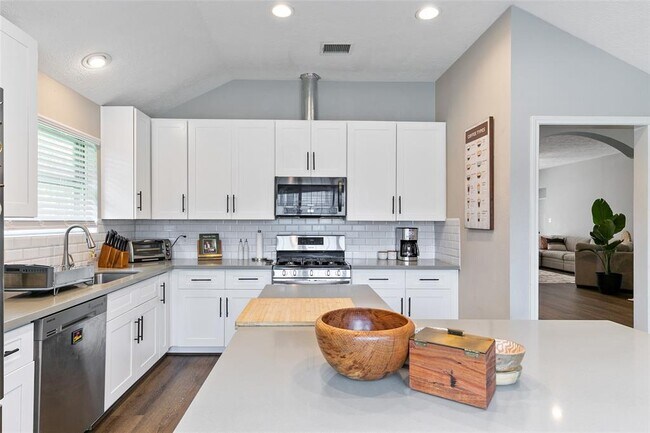 Building Photo - 4706 Wynnview Dr