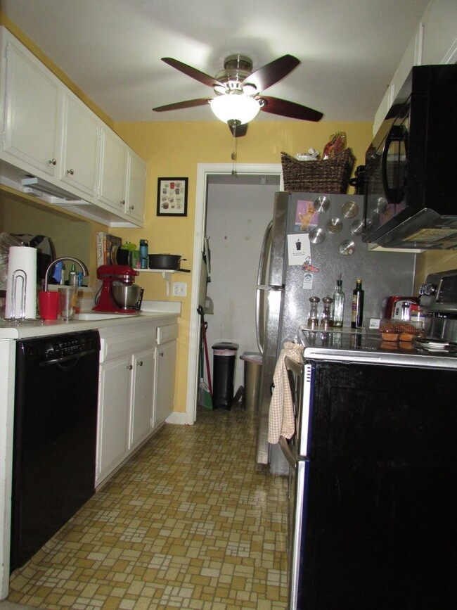 Building Photo - 1309 Kirkwood Dr