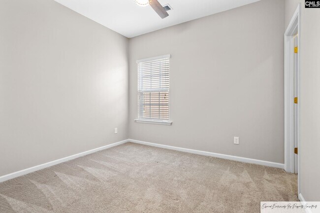 Building Photo - 825 Burnview Ln