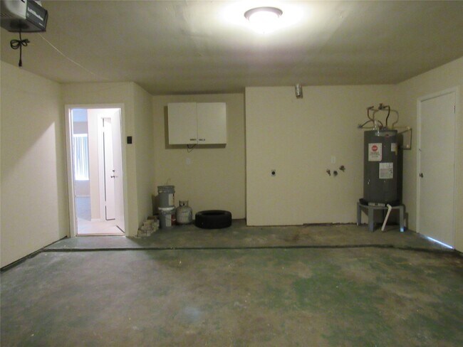 Building Photo - 7623 Silver Cloud Ln