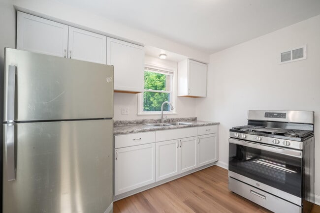 Building Photo - 3731 N 39th St
