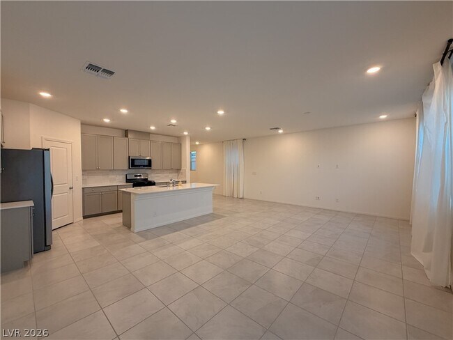 Building Photo - 8143 Desert Cassia Ave