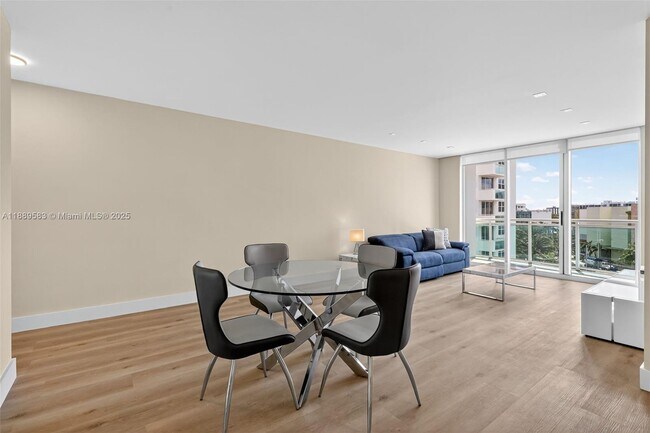 Building Photo - 3001 S Ocean Dr