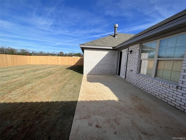 Building Photo - 211 Dawsons Ml Wy