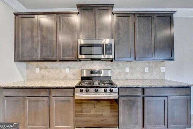 Building Photo - 648 Georgia Way