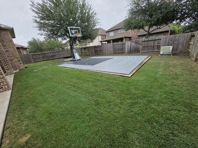 Building Photo - 10314 Hatcher Dr