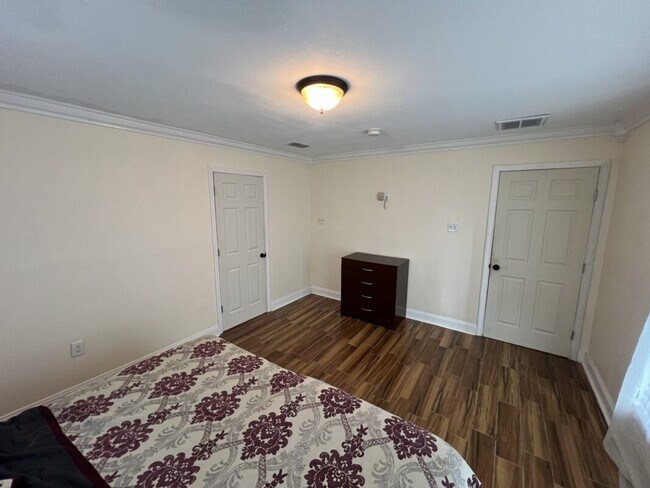 Building Photo - Spacious 5BR Home in Avalon – Dual Master Suites + Modern Updates!